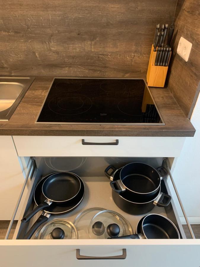 40 Qm Appartment Parkplatz, Balkon,Netflix, Prime Хемниц Экстерьер фото