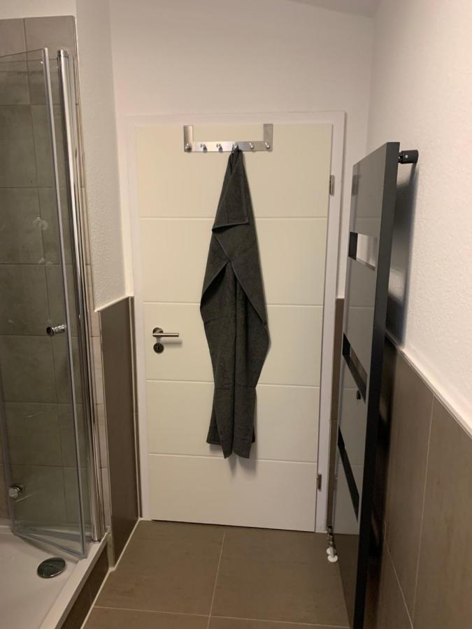 40 Qm Appartment Parkplatz, Balkon,Netflix, Prime Хемниц Экстерьер фото