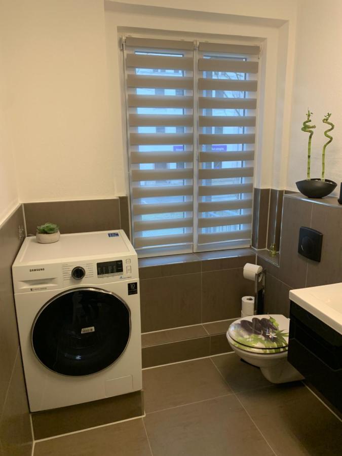 40 Qm Appartment Parkplatz, Balkon,Netflix, Prime Хемниц Экстерьер фото