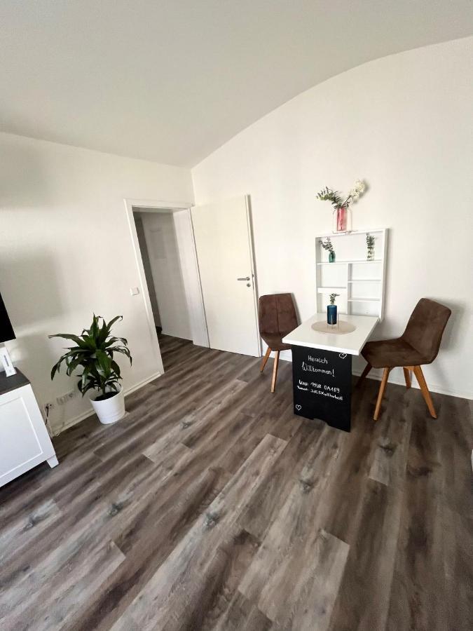 40 Qm Appartment Parkplatz, Balkon,Netflix, Prime Хемниц Экстерьер фото